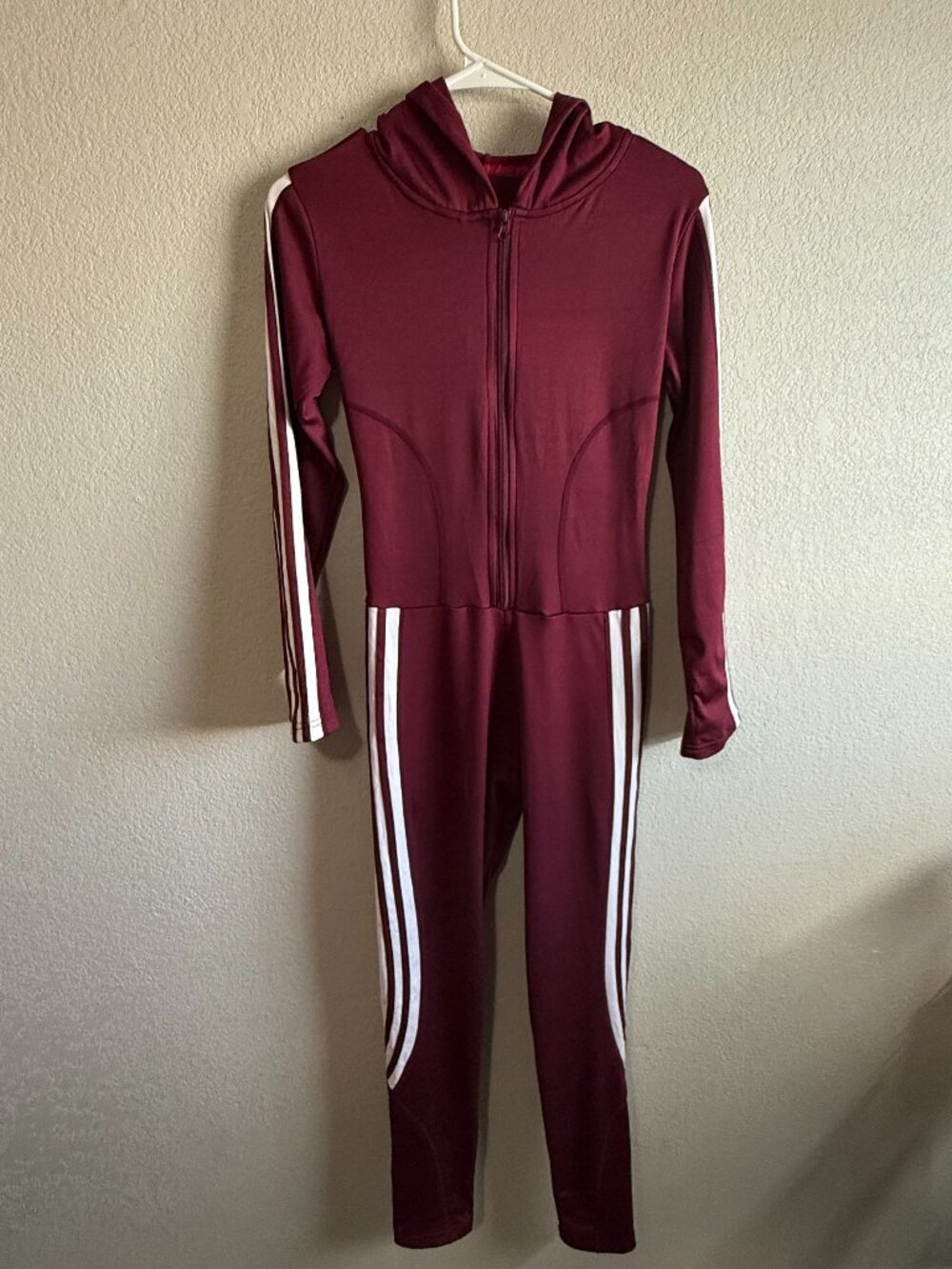 Women's Size S/M Burgundy Activewear Jumpsuit - Check Measurements